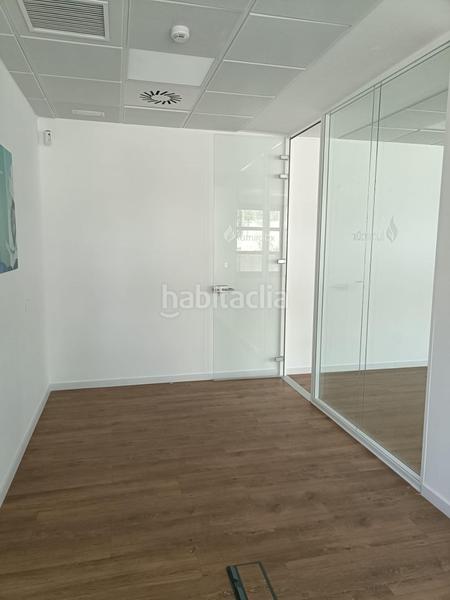 Foto 92771e80-f251-458d-bfef-e46a863adb21. Bureau dans calle chile 4 dans El Pinar-Punta Galea Rozas de Madrid (Las)