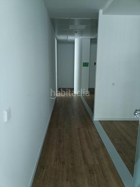 Foto c5b2006b-7729-46f2-80a7-b0494bdef433. Bureau dans calle chile 4 dans El Pinar-Punta Galea Rozas de Madrid (Las)