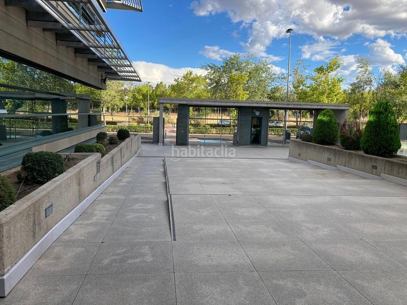 Foto e5690c42-1201-40e3-bf4b-02e356f149cd. Bureau dans calle chile 4 dans El Pinar-Punta Galea Rozas de Madrid (Las)