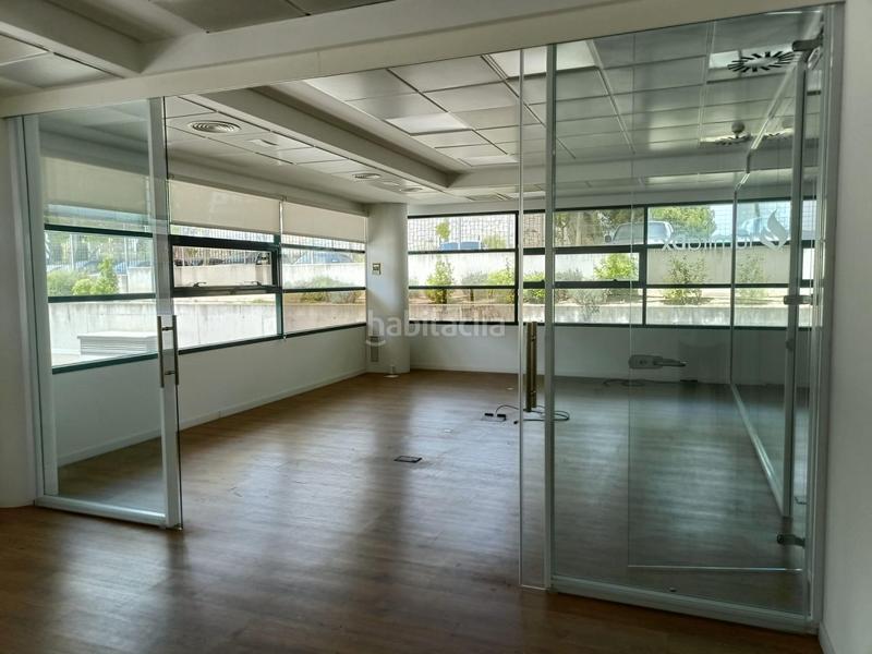 Foto f5f6799b-4f12-4b91-823c-1df7df9383e4. Bureau dans calle chile 4 dans El Pinar-Punta Galea Rozas de Madrid (Las)