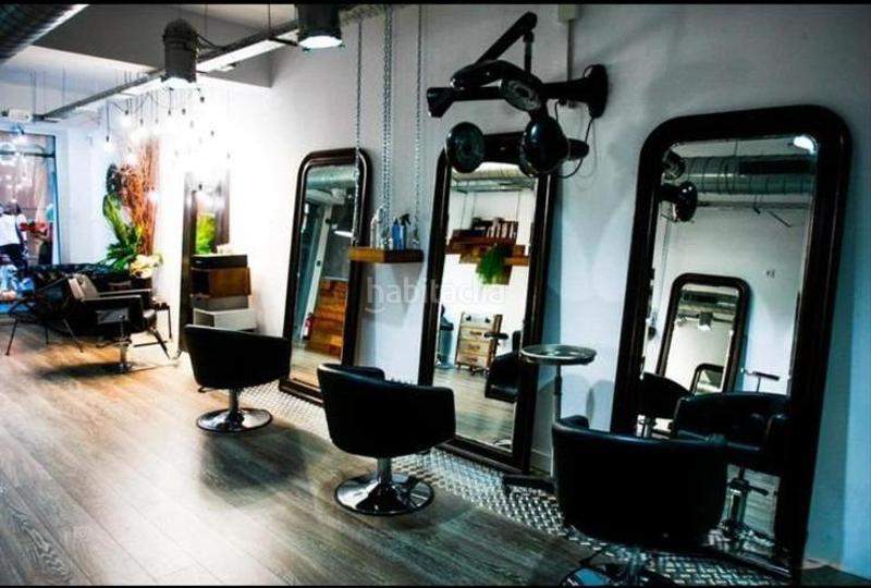 Foto 31ec1241-5248-434a-97b2-00d0a1f96b3f. Traspaso local comercial en Centre Badalona