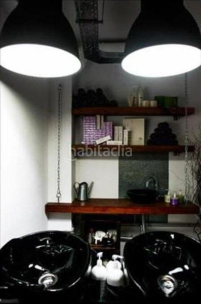 Foto 8bc928b7-5b12-42e1-907a-5fc852246a6f. Traspaso local comercial en Centre Badalona