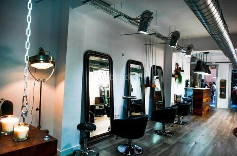 Foto a116cc28-5ed5-4110-b352-b65b4f1a4ea6. Traspaso local comercial en Centre Badalona