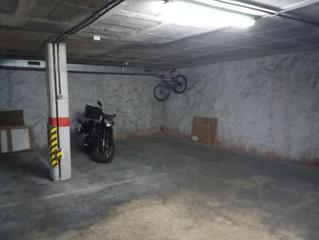 Aparcament cotxe  Avenida prat de la riba