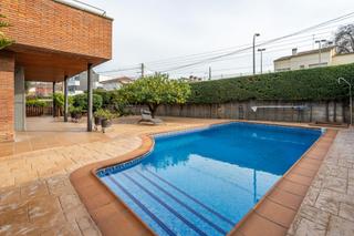 Chalet  Carrer oceania,d'