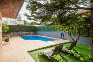 Chalet  Carrer oceania,d'
