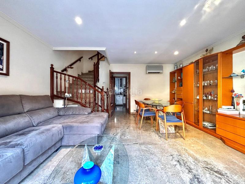 Foto f9b842a4-1ab7-49ed-882b-e23f90213d15. Casa a schiera con parcheggio in Gorg Badalona