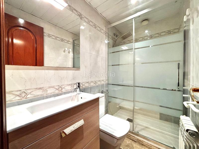 Foto 79b09836-d9e2-4077-a74e-d524a1bf9384. Semi detached house with parking in Gorg Badalona
