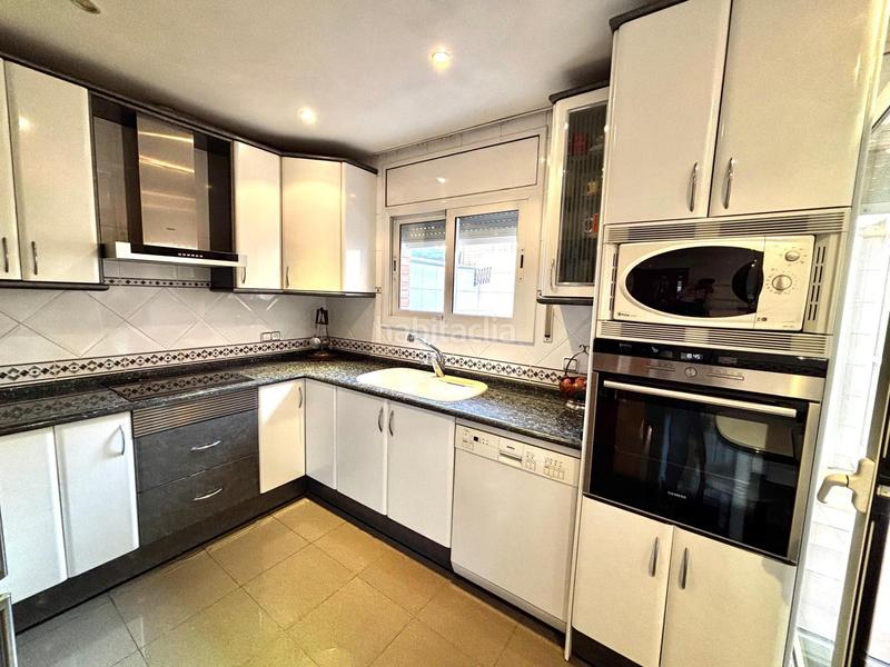 Foto 920376d6-c82e-4a90-b3e5-5639e7fc5b4e. Semi detached house with parking in Gorg Badalona