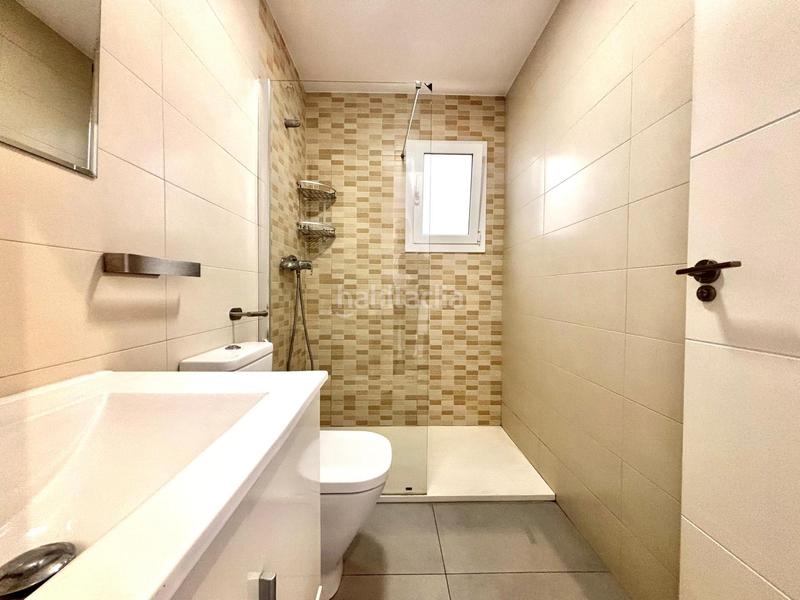 Foto b423346e-9c76-4820-8b5b-c62c11d19de8. Appartement mit parking in Casagemes Badalona