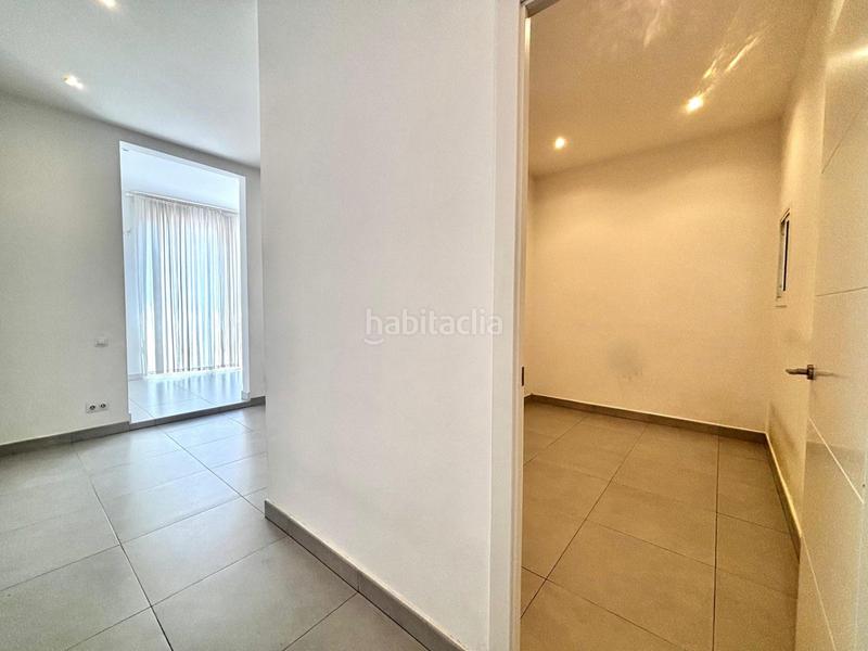 Foto fdc28668-7bf7-4852-a501-34e4311a062d. Piccolo appartamento con parcheggio in Casagemes Badalona