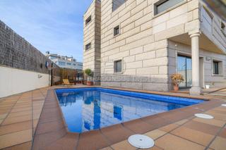 Towny house  Ronda d'ernest lluch