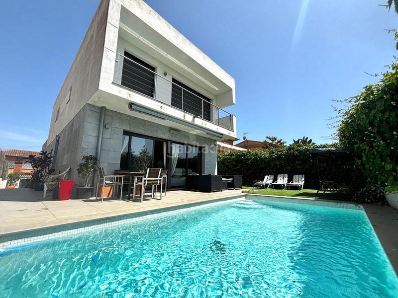 Foto 05d8720f-4193-43e6-8921-c96c98605d75. House with parking pool in Pinemar Pineda de Mar