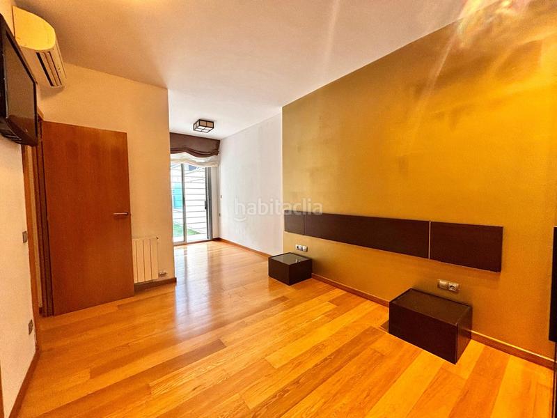 Foto 0357821e-5844-4b61-8541-5fad4390375f. Ground floor with heating pool in Port Badalona