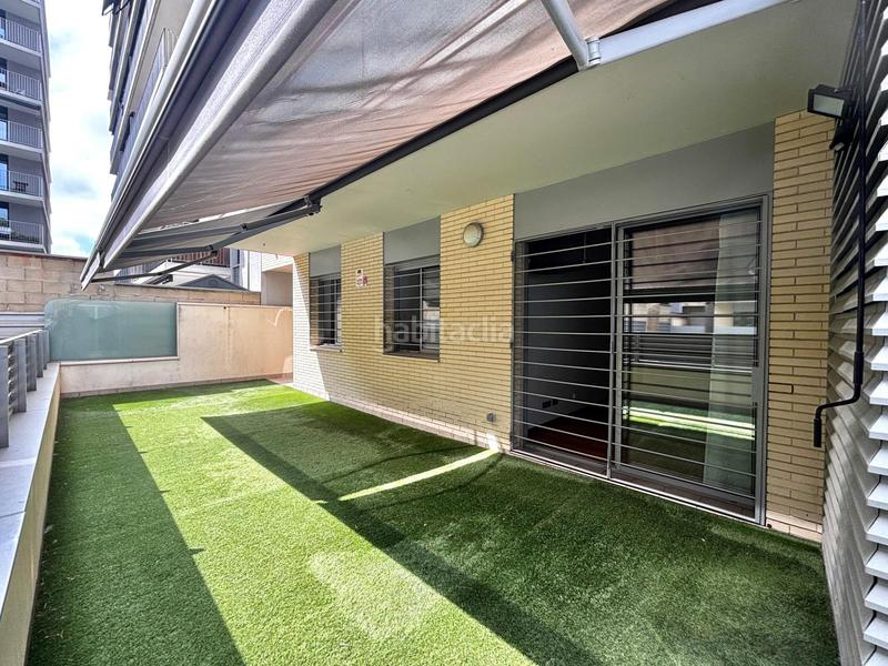 Foto 828e44c3-bb4f-46c4-807e-c6c1265a3796. Ground floor with heating pool in Port Badalona