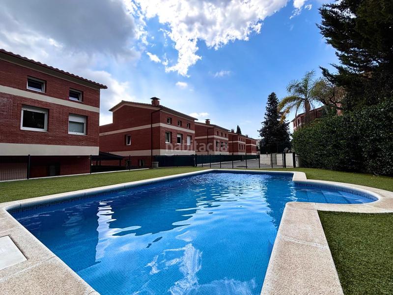 Foto f08af21b-6ef0-4adb-89d4-4fb45576579f. Casa amb calefacció aparcament piscina a Centre Sant Andreu de Llavaneres