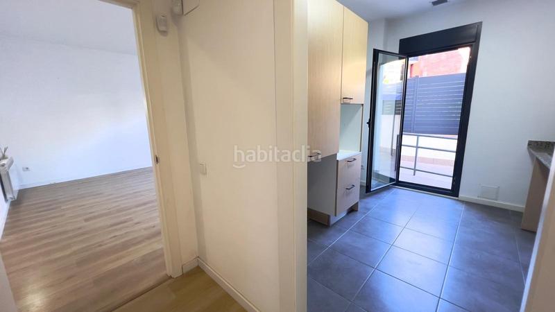 Foto 4e8085bd-793f-4f03-9641-00462abe0ff3. Planta baixa amb aparcament a Sistrells Badalona