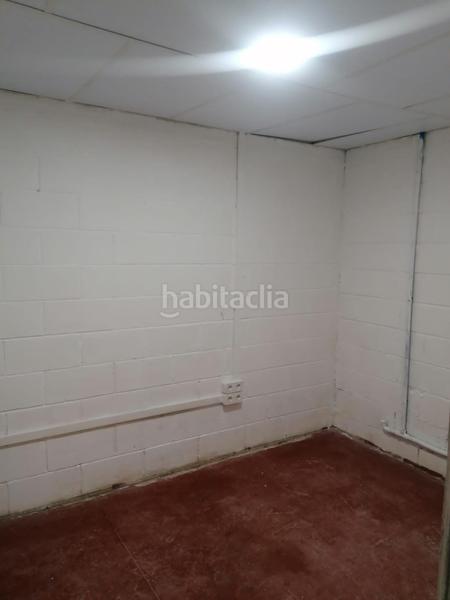 Foto 22d7373d-5e84-45e6-ba5e-6e2e55908219. Bâtiment à usage industriel dans Montigalà Badalona