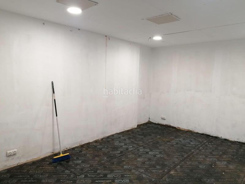 Foto 55c5f4e8-22f9-4379-add9-8fa6f3c3144a. Capannone industriale in Montigalà Badalona