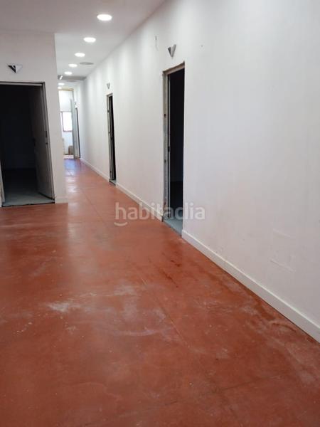 Foto a7a31e62-099e-4698-8dc7-c70d27244092. Capannone industriale in Montigalà Badalona