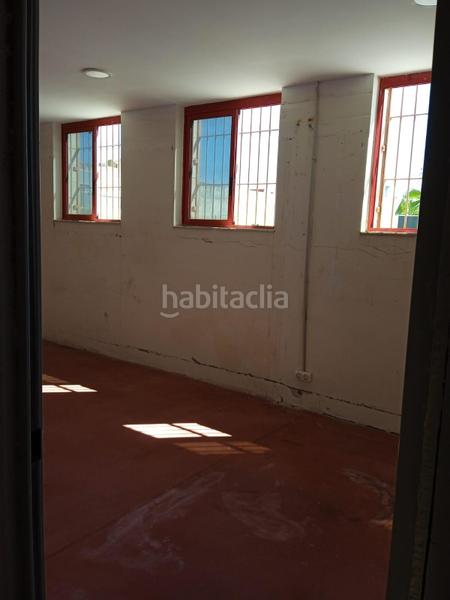 Foto fa4da83f-ff26-414e-b43d-0d0a85e94bb3. Fabrikhalle in Montigalà Badalona