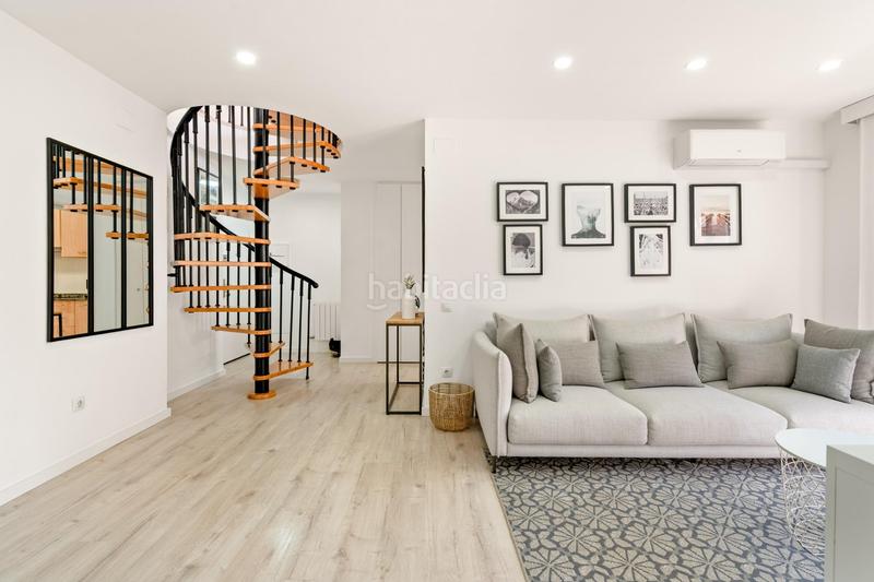 Foto 2f6c81db-b629-4efc-8129-f7fce0724c2e. Attico in Bufalà Badalona