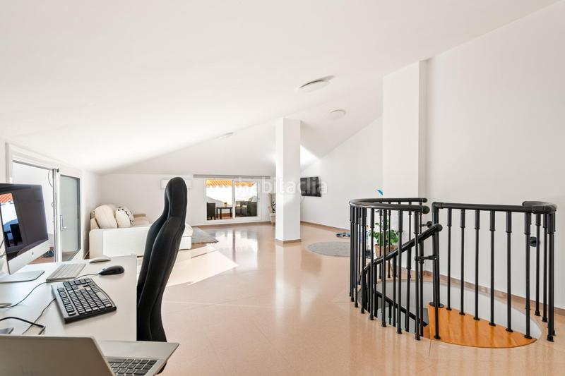 Foto 5724e304-6508-4c56-ab0b-155e39065505. Attico in Bufalà Badalona