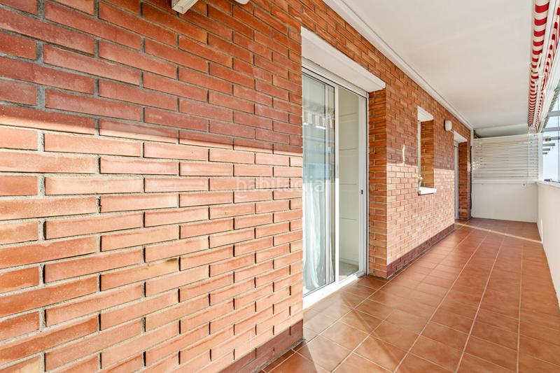 Foto ead1cb36-ff1f-4cde-ba21-a4bd3aa53b6b. Attico in Bufalà Badalona