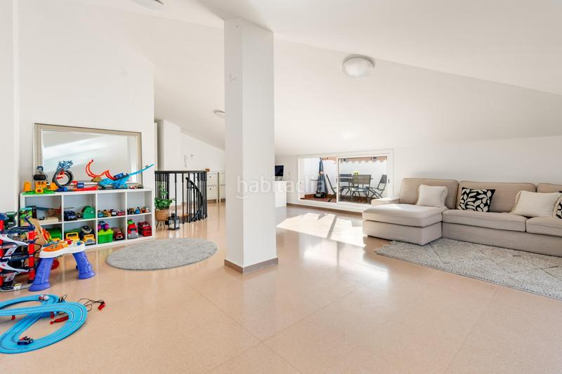 Foto f144e326-f9a5-45d5-9455-a530e57e82f6. Attico in Bufalà Badalona