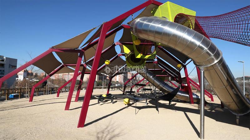 Foto 9d8e663f-b599-4b17-9c42-b4f8852ba202. Residential plot in Los Cármenes Madrid