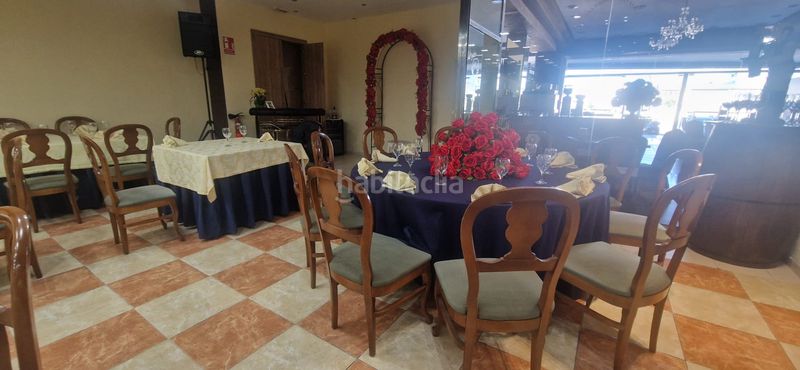 Foto 7adbe6fd-b89a-4191-8140-77a7110196ab. Edificio in Rafelbunyol