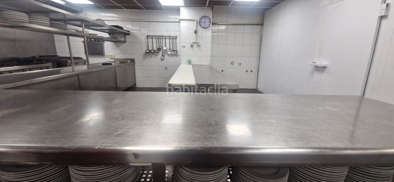 Foto a7b14c31-55d6-4351-acf1-dc19a01528ff. Edificio in Rafelbunyol