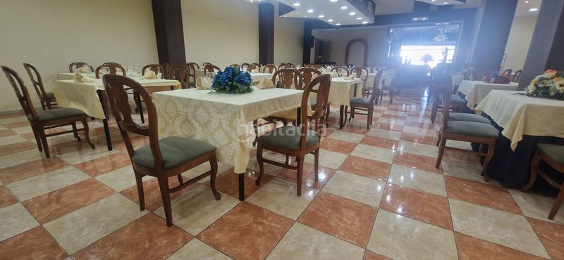 Foto b49ef379-426b-42e6-b53a-35708dbfeba4. Edificio in Rafelbunyol
