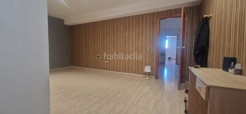 Foto cbc74ca9-27c8-45b7-8b3f-b9d2741c320f. Edificio in Rafelbunyol
