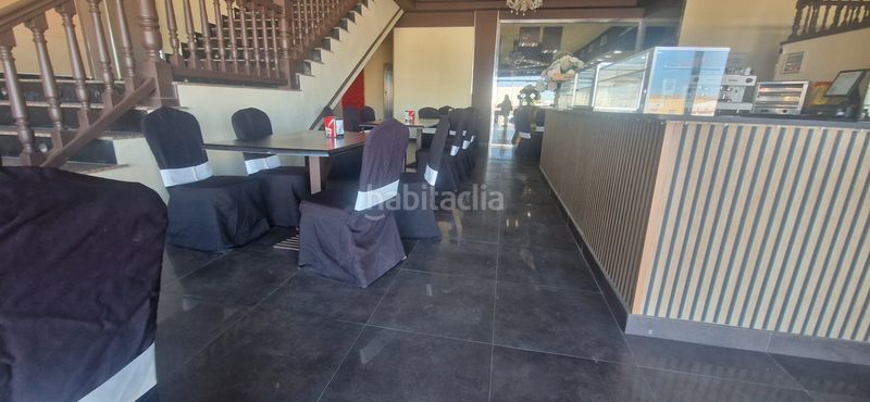 Foto e2e14dab-9948-4e8d-8d29-a8afd3e37b4c. Edificio in Rafelbunyol