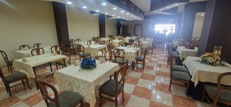 Foto e30bae22-6525-4b47-bd49-3efe9750df73. Edificio in Rafelbunyol