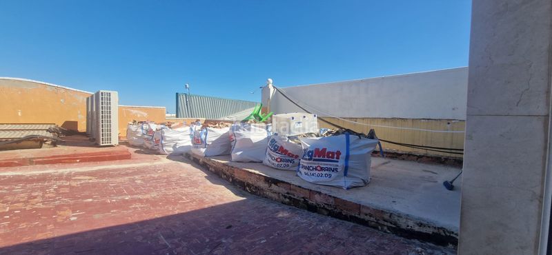 Foto eae88b16-f2b7-40b9-9403-5116830eb382. Edificio in Rafelbunyol