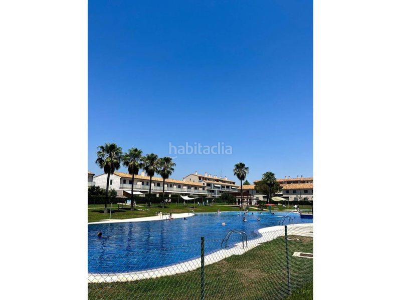 Foto 688789c9-d6c2-4ef6-acb3-34778922696a. Lloguer pis amb aparcament piscina a San Jorge