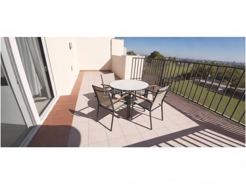 Foto f9fcb613-7c90-45ae-a505-56fb987d8167. Apartament amb piscina a San Jorge