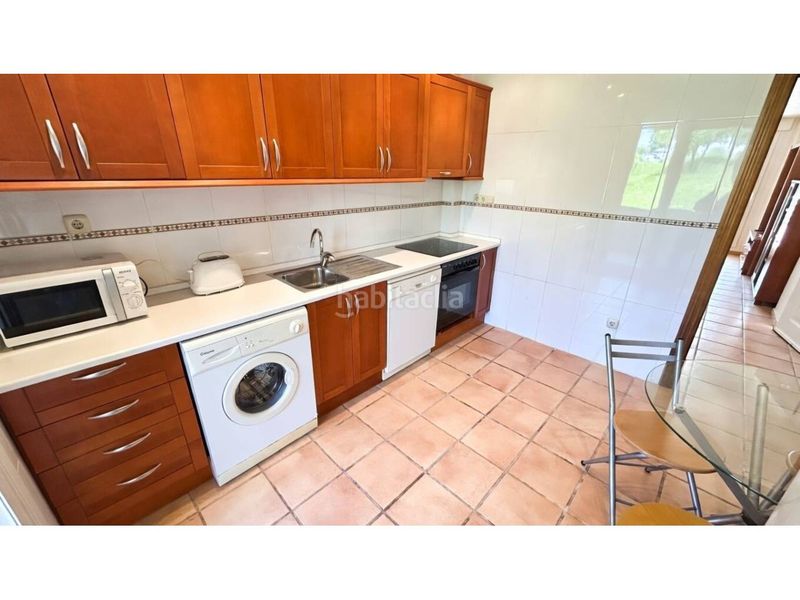 Foto 9d0f48b0-7fb8-4102-8afd-525f113445dc. Apartament amb aparcament piscina a San Jorge