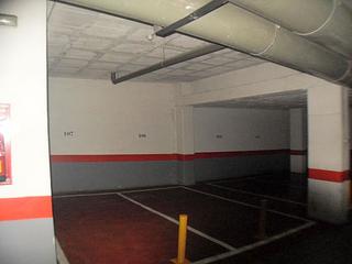 Aparcament cotxe a Navarro ledesma 158