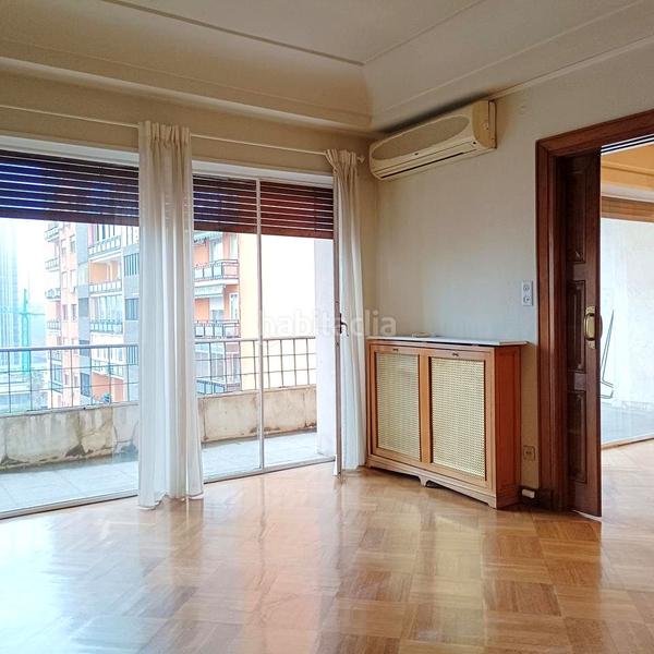 Foto fa1ac4ff-ef48-443e-973a-f8f393c43163. Affitto appartamento con riscaldamento parcheggio in Madrid