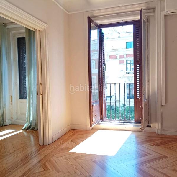 Foto 81774a68-5804-4233-9603-1fcae8020051. Rent flat with heating in Jerónimos Madrid