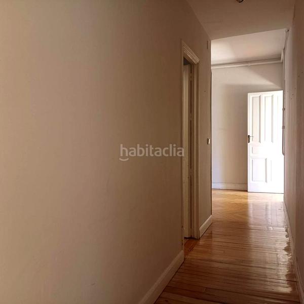 Foto 8e0f2755-38d8-4032-8a76-fd2483e0633b. Rent flat with heating in Jerónimos Madrid