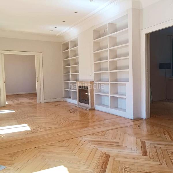 Foto c0225d02-626c-4b03-b5e2-58eaa2cf0a65. Rent flat with heating in Jerónimos Madrid