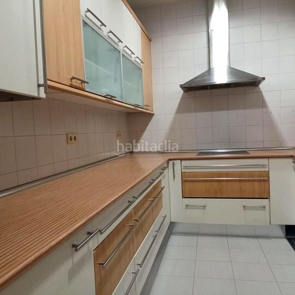 Foto 2f92e813-dcb2-44b2-8013-095881770a10. Lloguer pis amb calefacció a Jerónimos Madrid