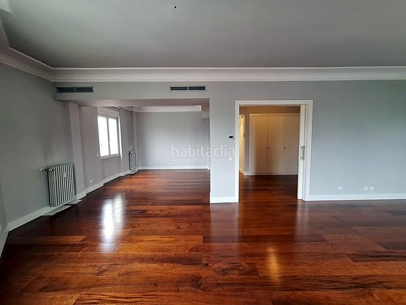 Foto df73adc1-564c-425e-8c2c-4bcf85fc4a34. Rent flat with heating in Jerónimos Madrid
