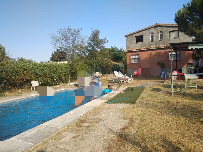 Foto 52294e56-b252-49a9-9186-6a503a1d0d60. Xalet amb calefacció aparcament piscina a Escalona