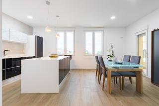 Etagenwohnung in Casco Antiguo. Espectacular piso en muralla del mar con vistas al mar !!