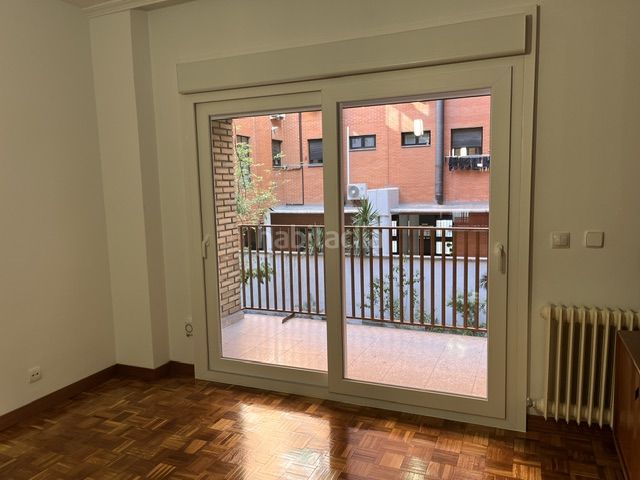 Foto 31229d00-d027-4f63-91eb-f0137013ad71. Piso en Pacífico Madrid